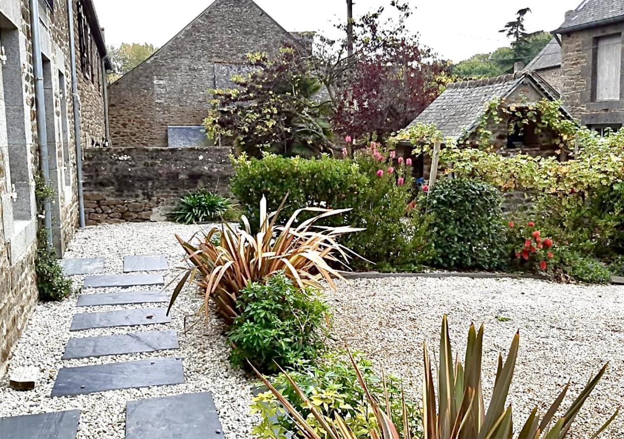 Maison Alfred Et Agatha Pleudihen-sur-Rance Bagian luar foto